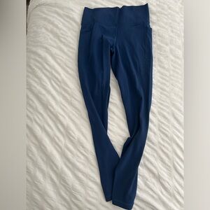 Athleta Salutation Stash Leggings in Navy